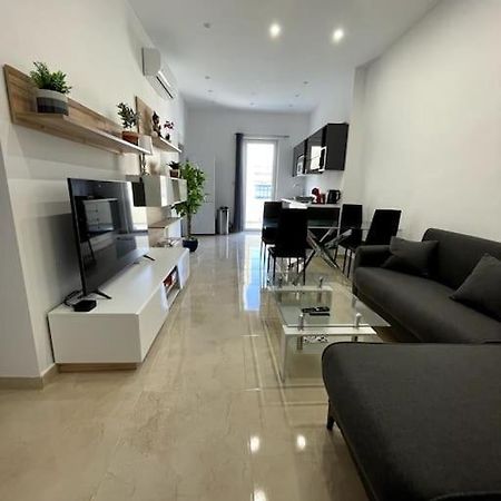 Brand New Appartement Of Two Bedrooms In Sliema Exteriör bild