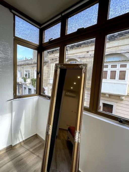 Brand New Appartement Of Two Bedrooms In Sliema Exteriör bild
