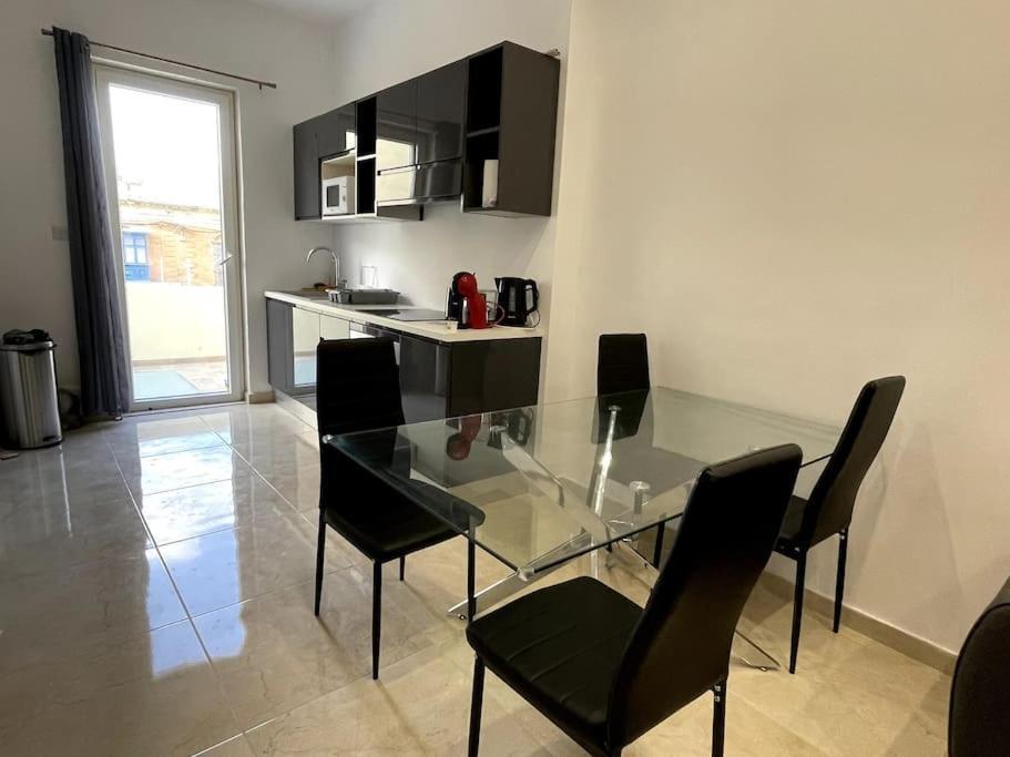 Brand New Appartement Of Two Bedrooms In Sliema Exteriör bild